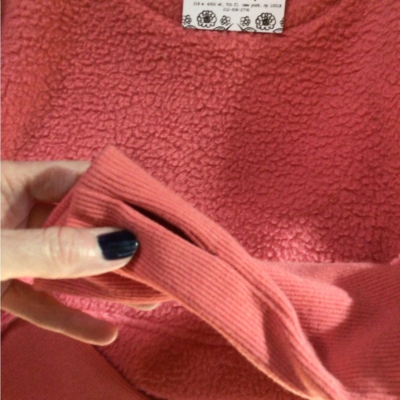 NEW! Fuzzy cropped peach fleece jacket - Picture 2 of 8
